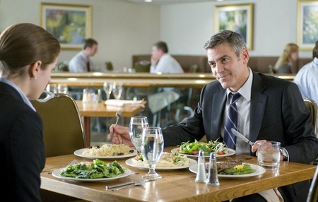 Кадр з фільму "Вище неба"