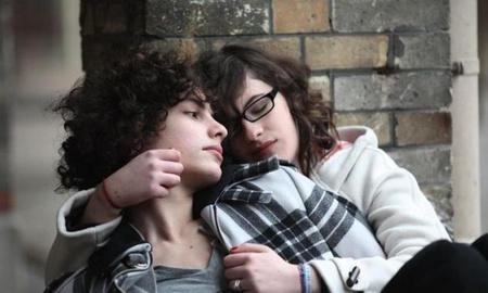 Кадр з фільму "Гарнюня"