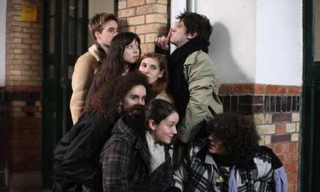 Кадр з фільму "Гарнюня"